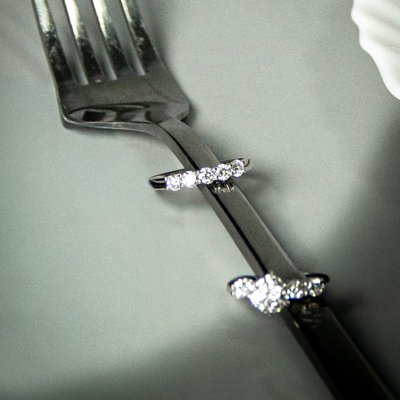 VERA Engagement Ring (Half-Eternity)