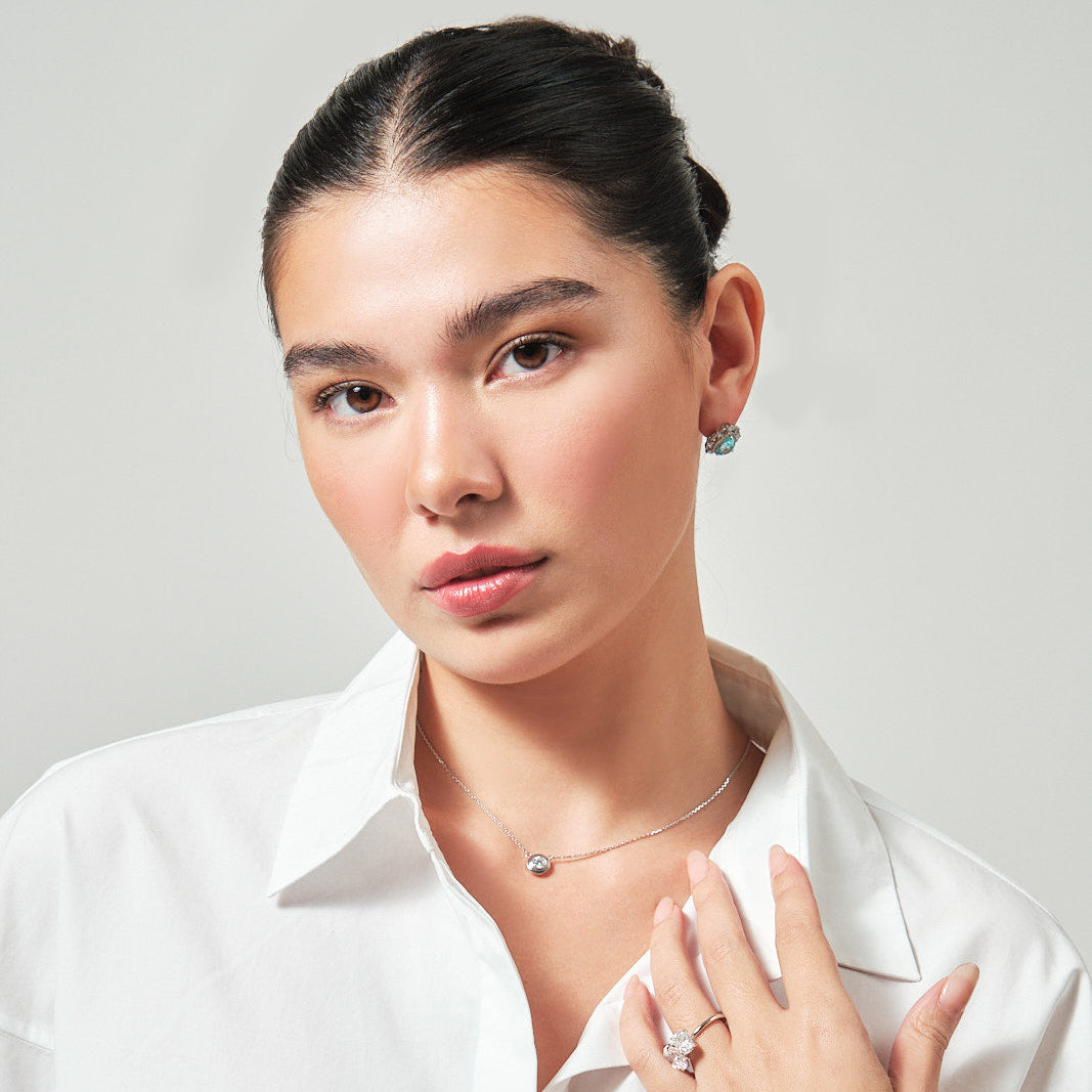 LUCÍA Bezel Solitaire Necklace