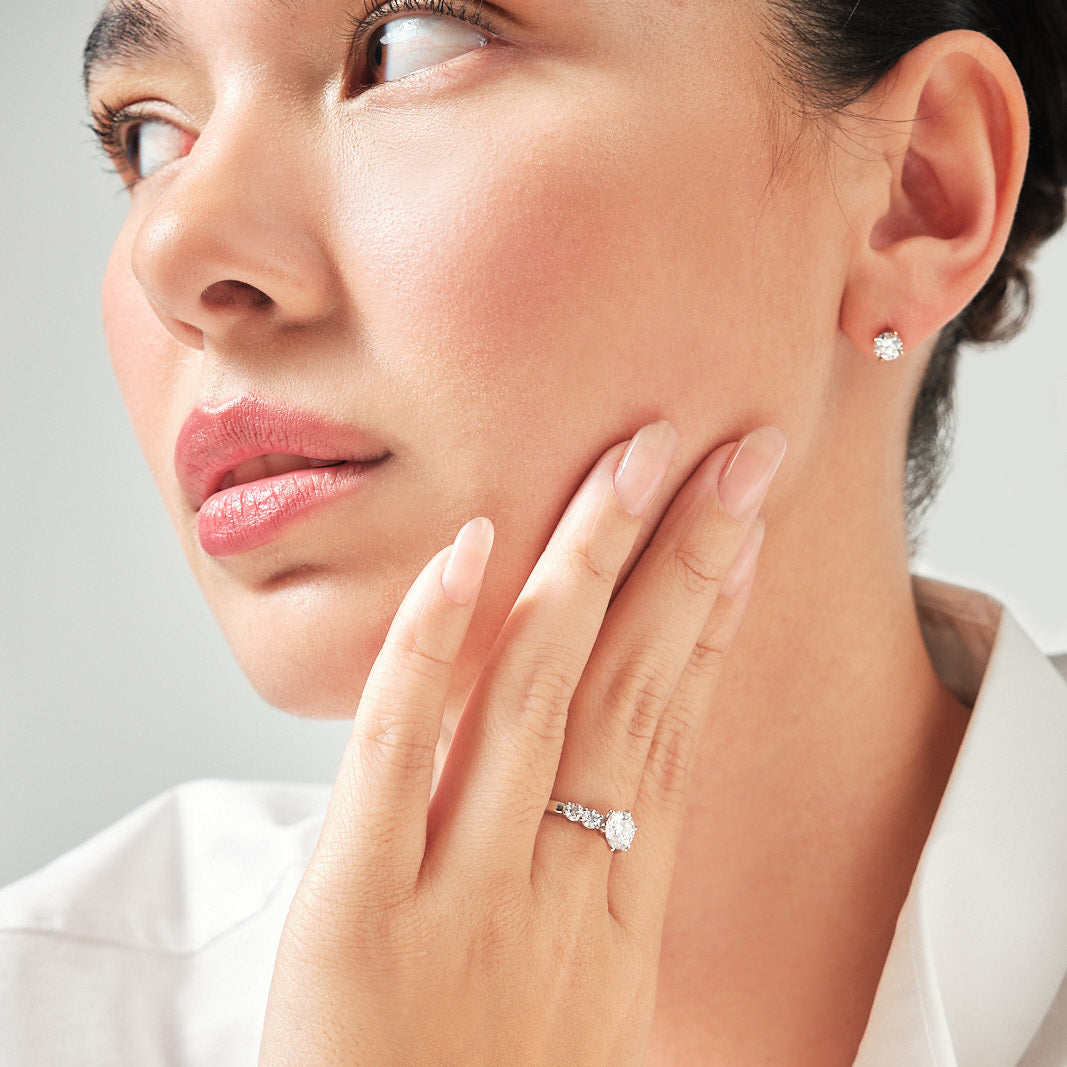 MIRA White Gold Stud Earrings